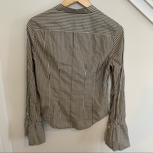 FRAME | Striped Fitted Bell Sleeve Blouse - Picture 9 of 11